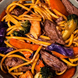 Yakisoba de Filé